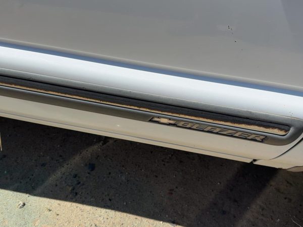 98-01 Chevy S10 Blazer Passenger Right Front Moulding From Door Oem Trim Strip — photo 6