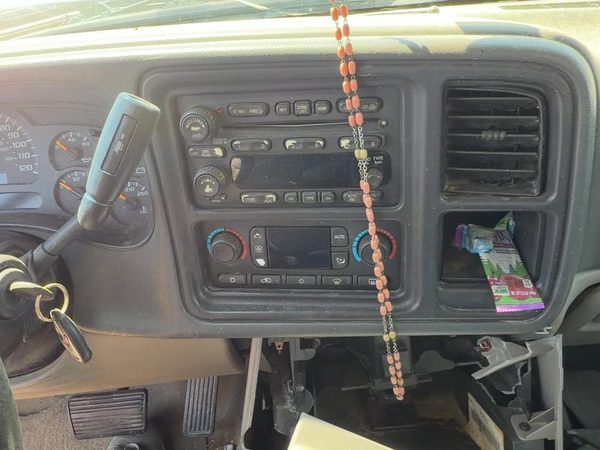05-06 Suburban 1500 Trim Bezel Around Speedometer Dash Surround Panel Gray 92I — photo 1