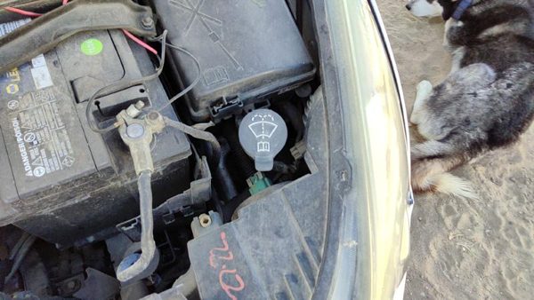 2011-2016 Chevy Cruze Windshield Washer Fluid Reservoir With Pump Oem Wiper Tank — photo 2