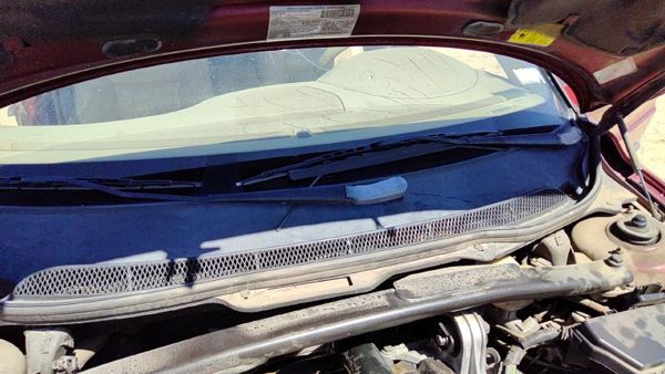 2001-2007 Volvo V70 Xc Windshield Wiper Cowl Vent Trim Panel Oem Cover — photo 5