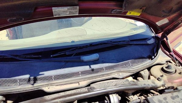 2001-2007 Volvo V70 Xc Windshield Wiper Cowl Vent Trim Panel Oem Cover — photo 6