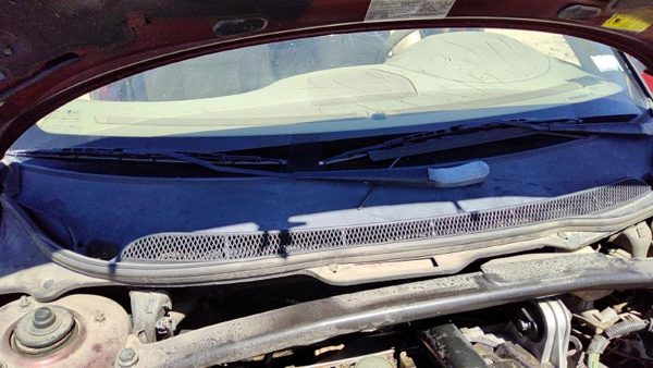 2001-2007 Volvo V70 Xc Windshield Wiper Cowl Vent Trim Panel Oem Cover — photo 4