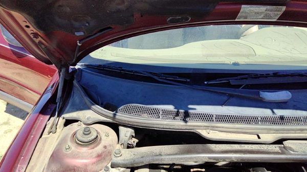 2001-2007 Volvo V70 Xc Windshield Wiper Cowl Vent Trim Panel Oem Cover — photo 3