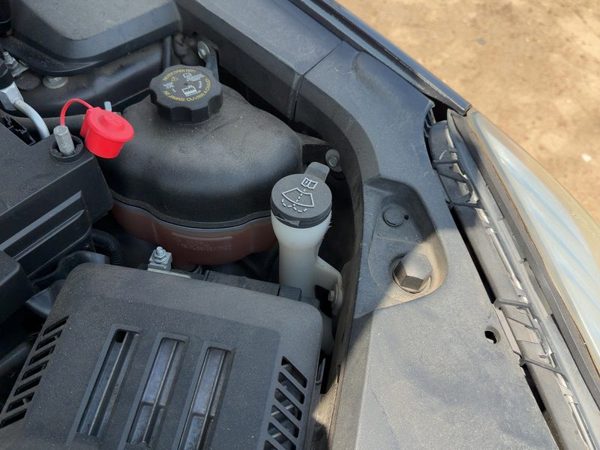 10-17 Chevy Equinox Windshield Washer Fluid Reservoir With Pump Oem Wiper Tank — photo 4