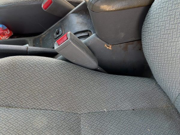 1995-1997 Isuzu Rodeo Driver Left Front Seat Belt Buckle Receiver Oem Gray 160 — photo 1