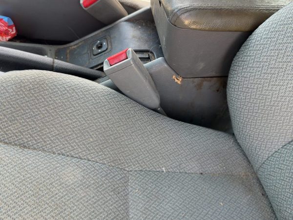 1995-1997 Isuzu Rodeo Driver Left Front Seat Belt Buckle Receiver Oem Gray 160 — photo 3
