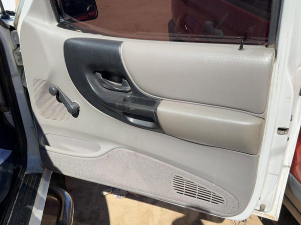 1995-1997 Ford Ranger Passenger Right Front Door Trim Panel Manual Gray G2 — photo 1
