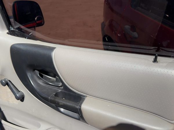 1995-1997 Ford Ranger Passenger Right Front Door Trim Panel Manual Gray G2 — photo 4