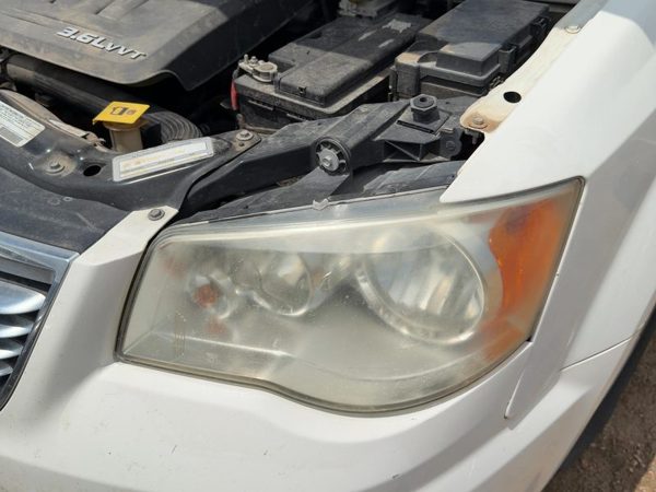 2008-2016 Chrysler Town & Country Driver Left Head Light Oem Front Lamp — photo 1