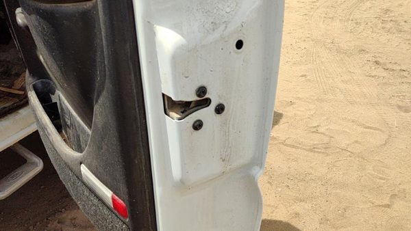 99-02 Chevy Silverado 2500 Hd Passenger Right Front Door Latch With Rods/Cables — photo 1