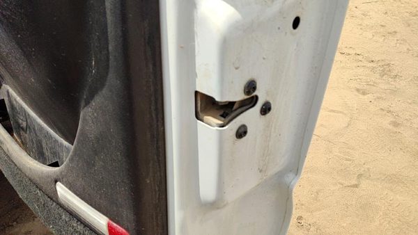 99-02 Chevy Silverado 2500 Hd Passenger Right Front Door Latch With Rods/Cables — photo 4
