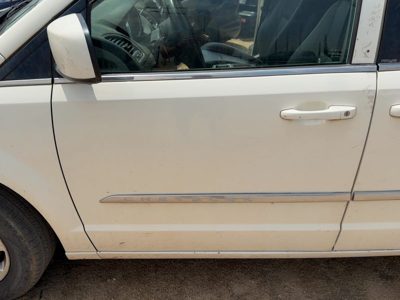2012 Dodge Grand Caravan Front Door LH White PW1