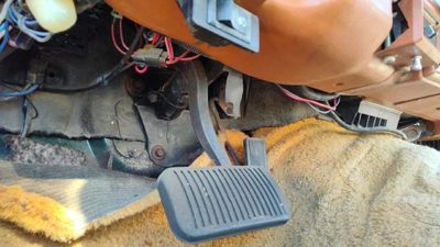 84-86 Jeep Grand Wagoneer Gas And Brake Pedal Assembly Automatic Transmission