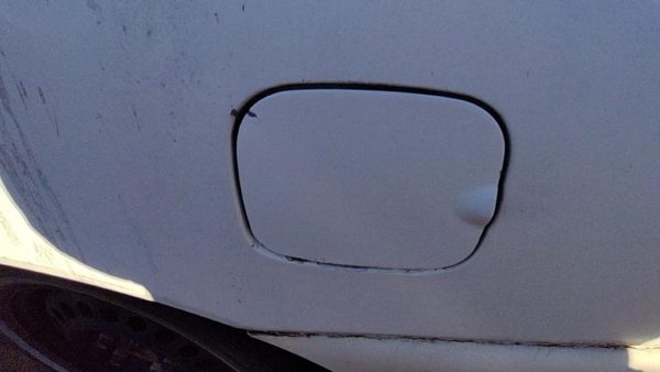 1997-2005 Buick Century Fuel Tank Door With Hinge Gas Lid Oem Filler White — photo 3