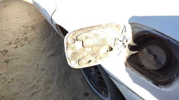 1997-2005 Buick Century Fuel Tank Door With Hinge Gas Lid Oem Filler White — photo 4