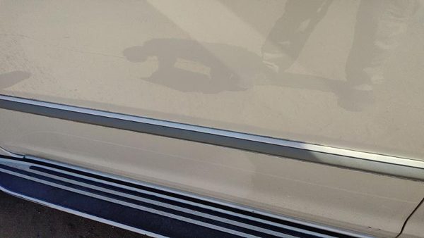 04-05 Sienna Driver Left Front Moulding From Door Oem Trim Strip White 071 — photo 3