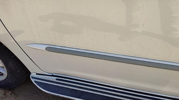 04-05 Sienna Driver Left Front Moulding From Door Oem Trim Strip White 071 — photo 6