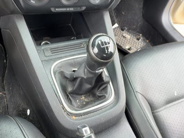 2014 Vw Jetta Floor Shifter Lever Assembly Oem Shift Unit Manual Transmission — photo 2