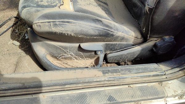 99-02 Vw Cabrio Convertible Driver Left Side Seat Trim Panel Oem Black — photo 1