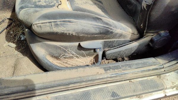 99-02 Vw Cabrio Convertible Driver Left Side Seat Trim Panel Oem Black — photo 2