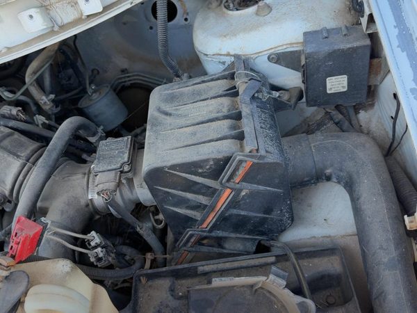 93-98 Villager Complete Air Intake Cleaner Filter Box Housing With Tube Oem 3.0L — photo 4