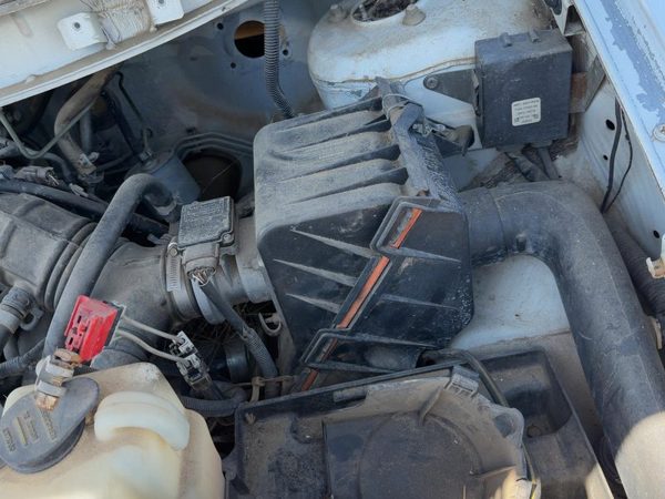 93-98 Villager Complete Air Intake Cleaner Filter Box Housing With Tube Oem 3.0L — photo 5