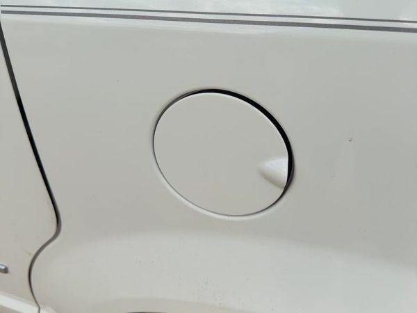 08-16 Town & Country Fuel Tank Door With Hinge Gas Lid Oem Filler White Pw1 — photo 4
