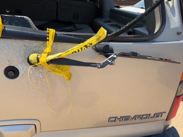00-06 Suburban 1500 Back Glass Wiper Arm Oem Rear Window Blade Liftgate Hatch — photo 1
