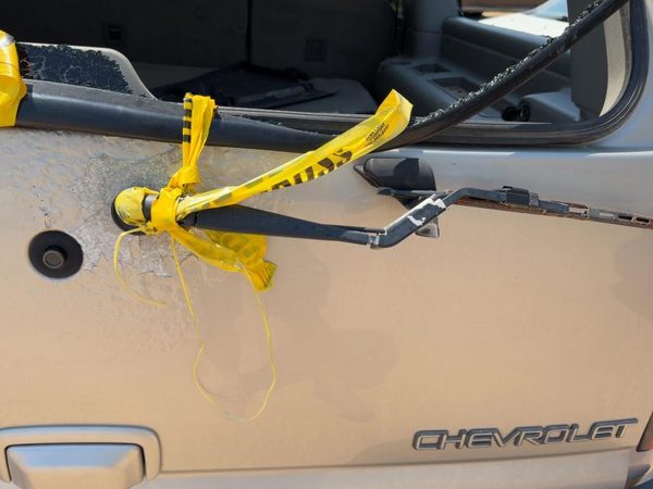 00-06 Suburban 1500 Back Glass Wiper Arm Oem Rear Window Blade Liftgate Hatch — photo 3