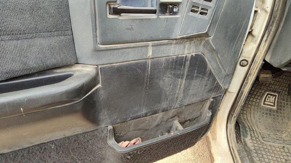 1993 Chevy S10 Blazer Driver Left Front Door Trim Panel With Master Switch Black — photo 5