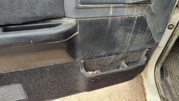 1993 Chevy S10 Blazer Driver Left Front Door Trim Panel With Master Switch Black — photo 6