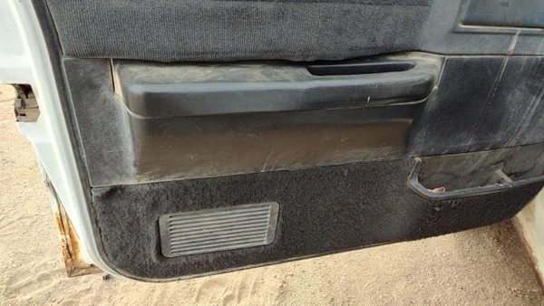 1993 Chevy S10 Blazer Driver Left Front Door Trim Panel With Master Switch Black — photo 7