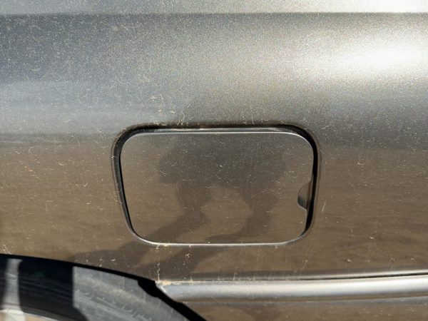 1992-1999 Pontiac Bonneville Fuel Tank Door With Hinge Gas Lid Oem Filler Gold — photo 2