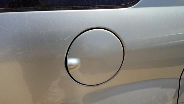2005-2009 Chevy Equinox Fuel Tank Door With Hinge Gas Lid Oem Filler Silver 67U — photo 1