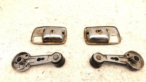 1971 Nissan 240Z Window Crank Inner Door Handle Bezel Pair Set Oem — photo 6