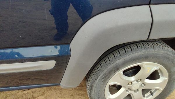 2002-2004 Jeep Liberty Driver Left Rear Forward Wheel Flare Moulding Oem Back — photo 1
