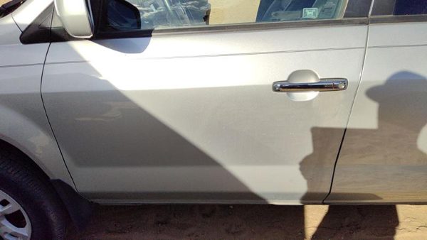 2004 Acura MDX Front Door LH Silver — photo 3