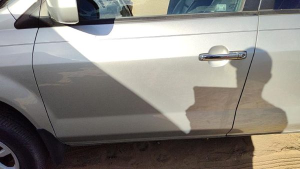 2004 Acura MDX Front Door LH Silver — photo 2