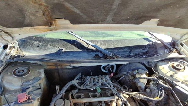 97-05 Buick Century Windshield Wiper Cowl Vent Trim Panel Oem Cover — photo 2