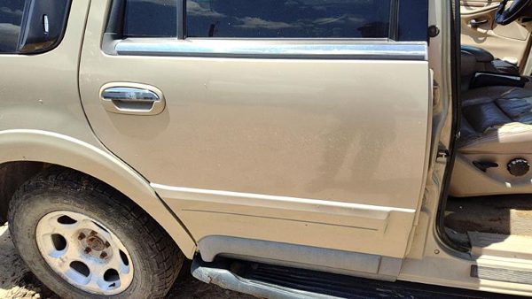 1998 Lincoln Navigator Rear Door RH Gold Bi — photo 1