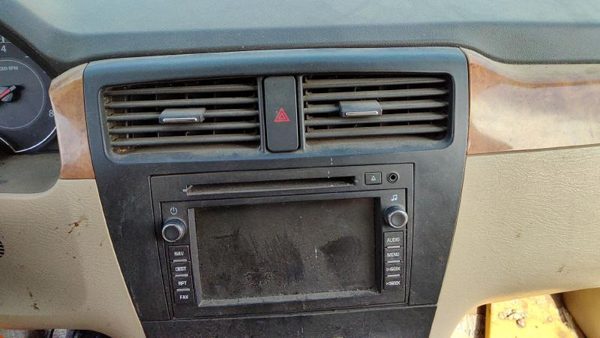 07-08 Grand Vitara Xl-7 Trim Bezel Around Radio Surround Dash Panel Oem Tan — photo 3