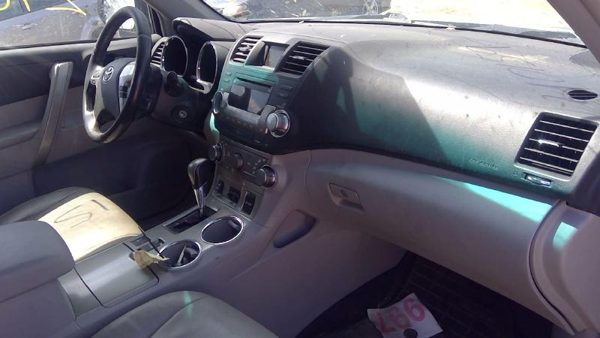 2012 Toyota Highlander — vehicle photo 9