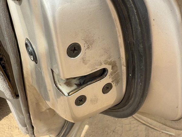 90-94 Subaru Legacy Passenger Right Rear Door Latch With Rods/Cables Oem Back — photo 3