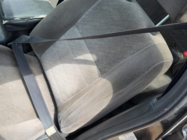 1997-1998 Nissan Maxima Driver Left Front Seat Belt Retractor Oem Shoulder Black — photo 1