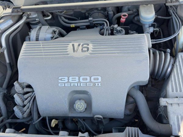 1999 Pontiac Bonneville Engine Cover Top Plastic Shield Oem 3.8L — photo 1
