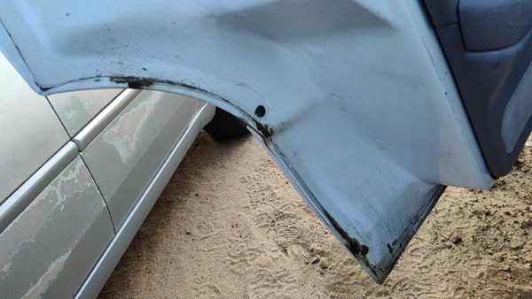 1994 Pontiac Bonneville Rear Door LH White — photo 7