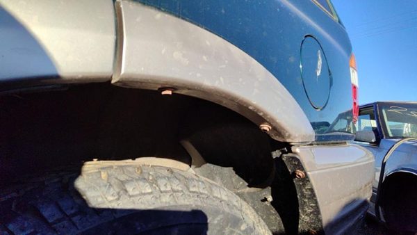 1998-2002 Honda Passport Driver Left Rear Flare Moulding On Quarter Panel Oem Lh — photo 3