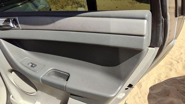 07-08 Pacifica Passenger Right Rear Door Trim Panel With Switches Back Gray Da — photo 2