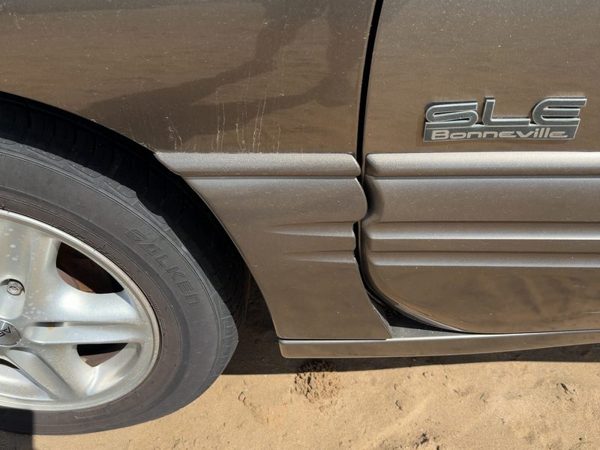 96-99 Pontiac Bonneville Driver Left Moulding From Fender Oem Trim Strip Gold — photo 1
