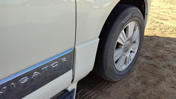 2007-2017 Lincoln Navigator Passenger Right Front Fender Oem Pv White Chocolate — photo 6